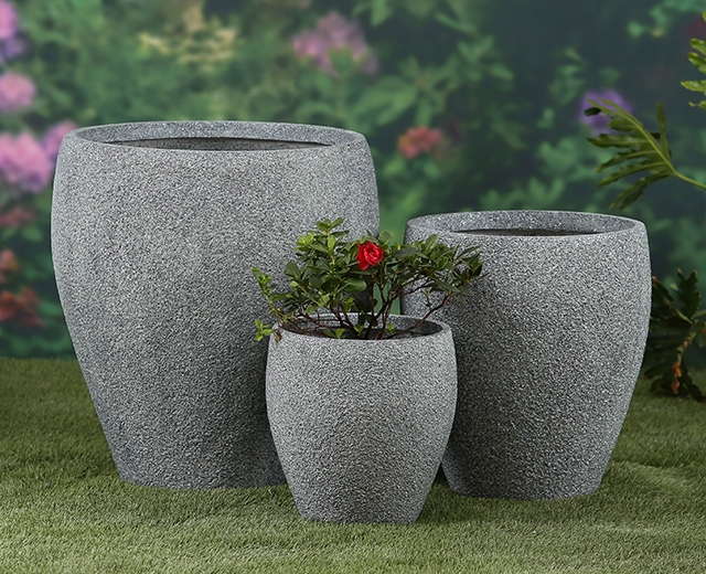 Round flower pot